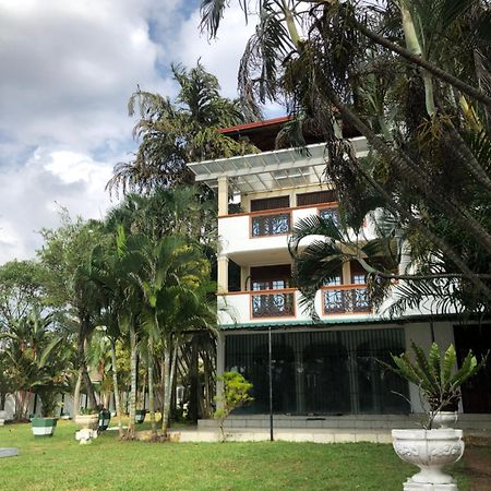 Amani Lake Resort Panadura Exterior foto